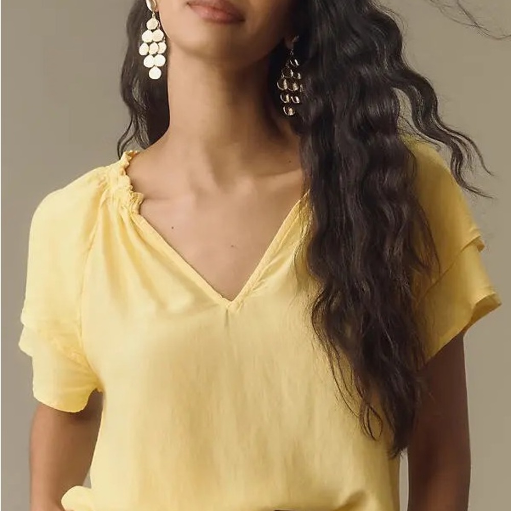cloth & stone Soft Yellow V-Neck Short Sleeve Top